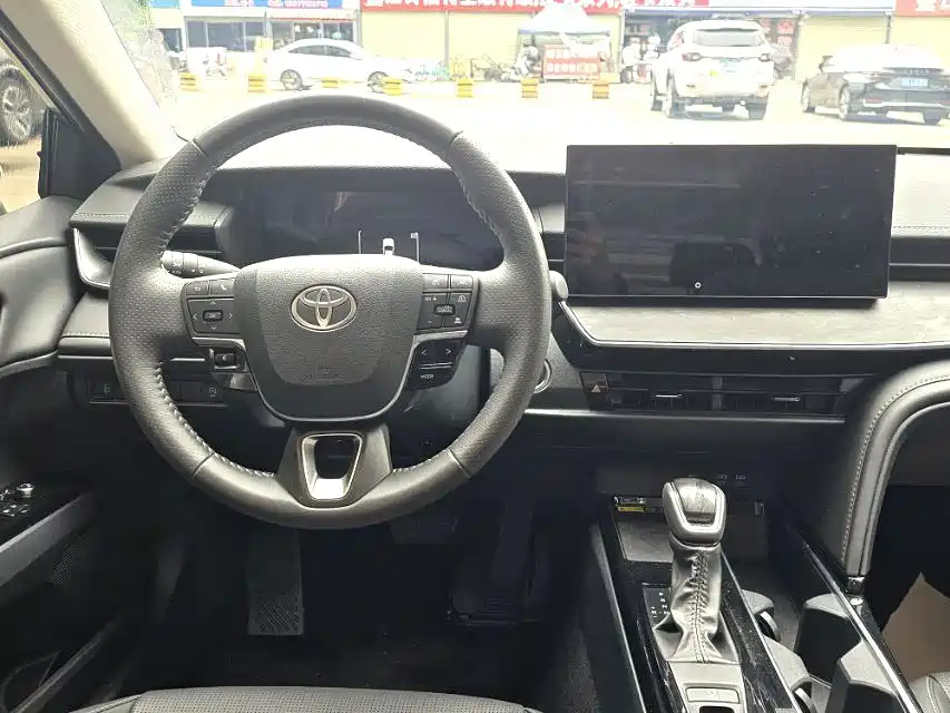 Toyota Camry 2024 2.0G Premium Edition фото 6