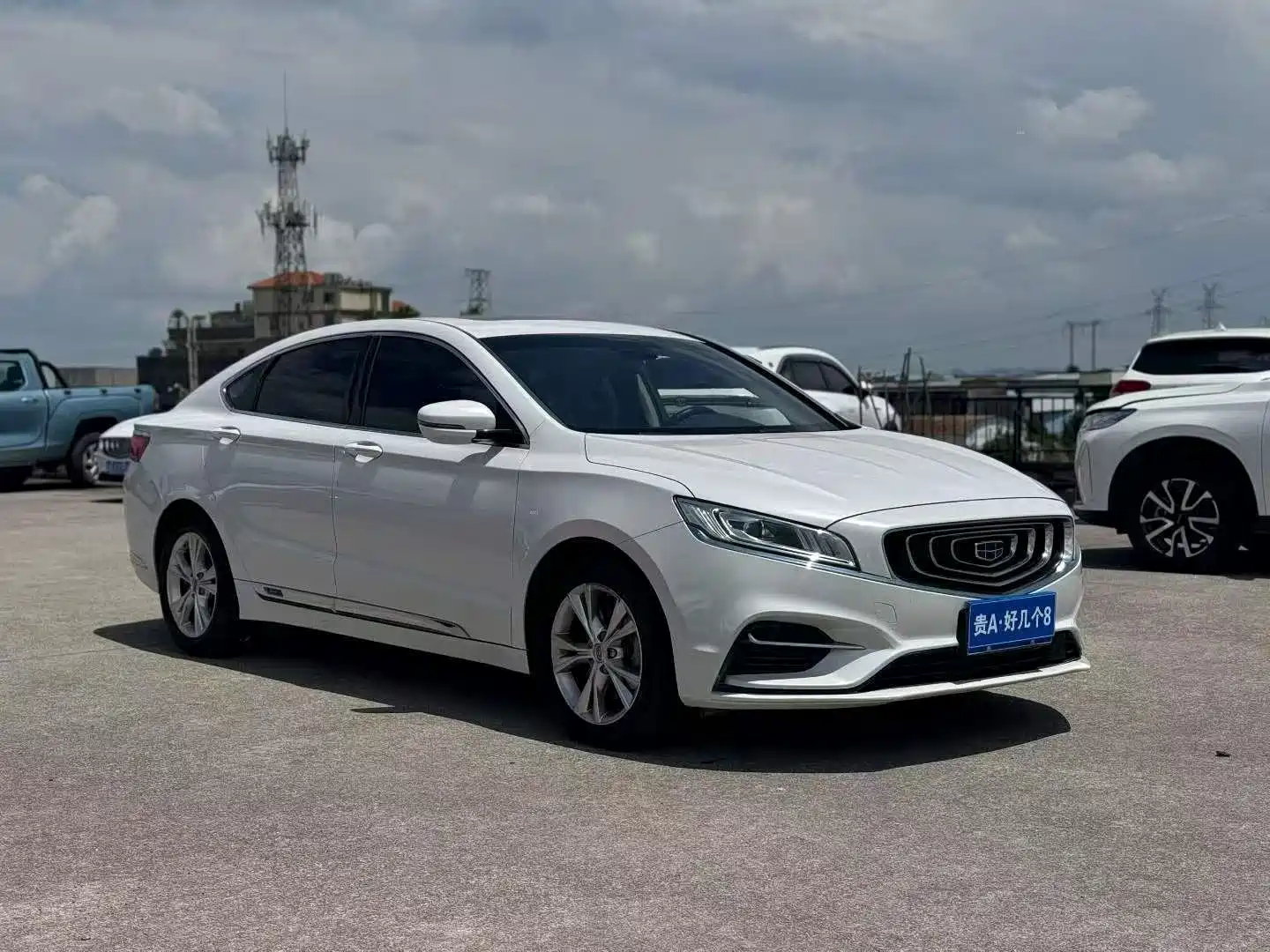 Фото 3 - Geely Borui