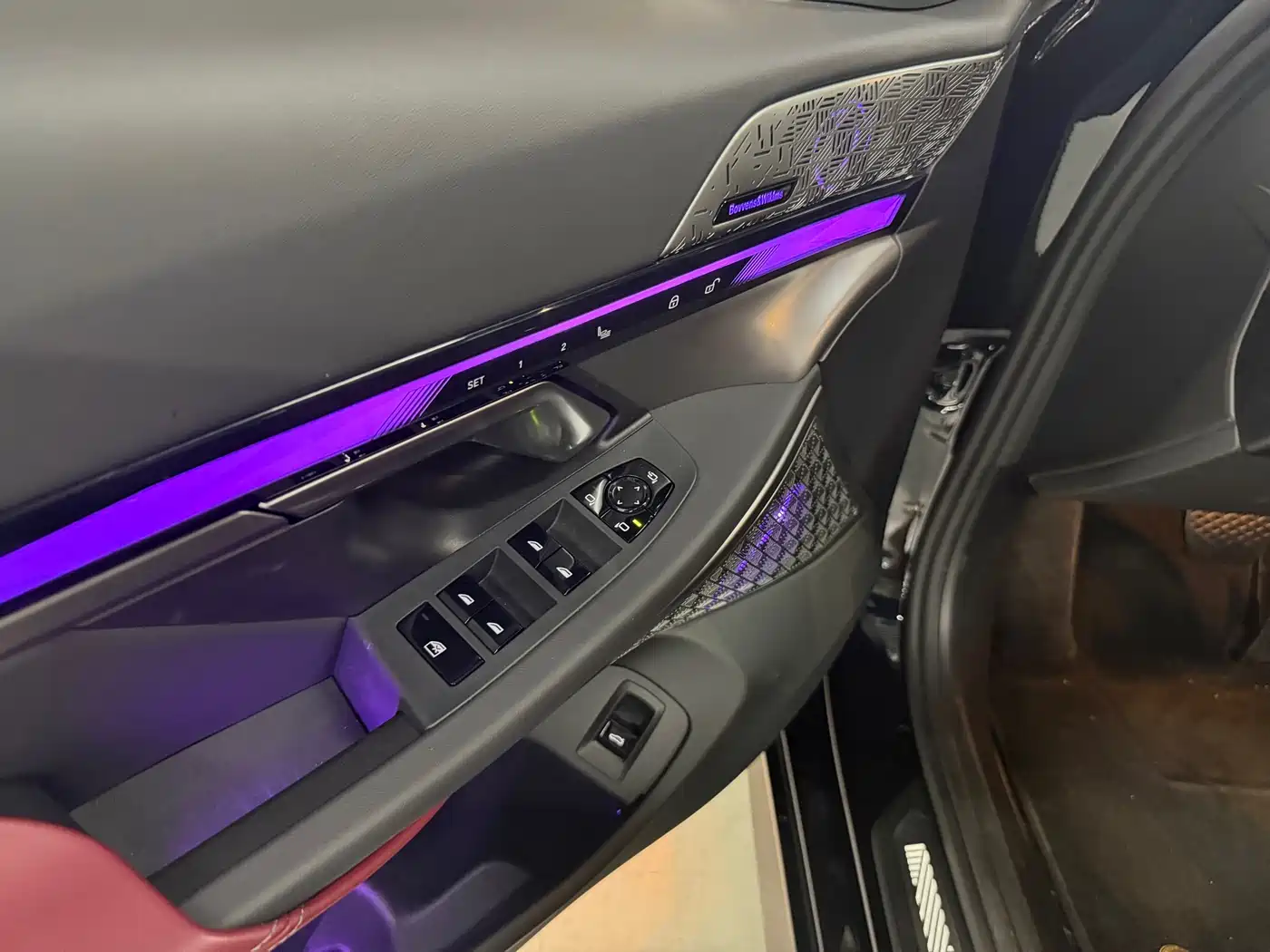 BMW 5 Series 2025 530Li Leading Luxury Package фото 7