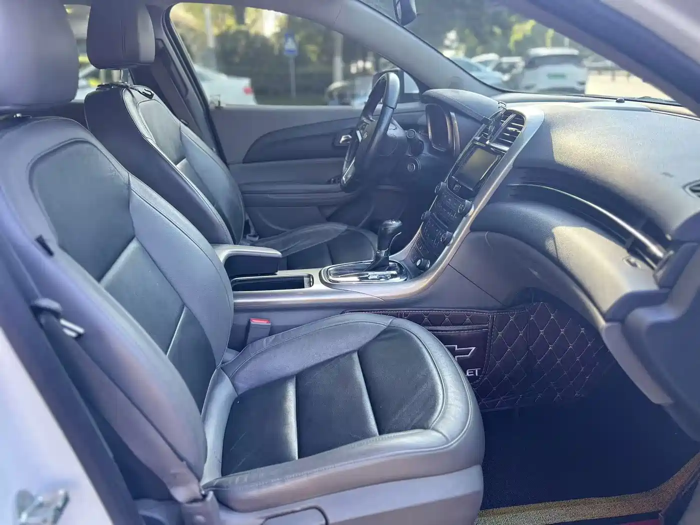 Chevrolet Malibu 2013 2.0L Automatic Luxury Edition фото 9