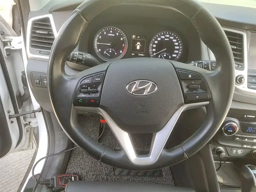 Hyundai Tucson 2015 1.6T Dual Clutch 2WD Smart фото 11
