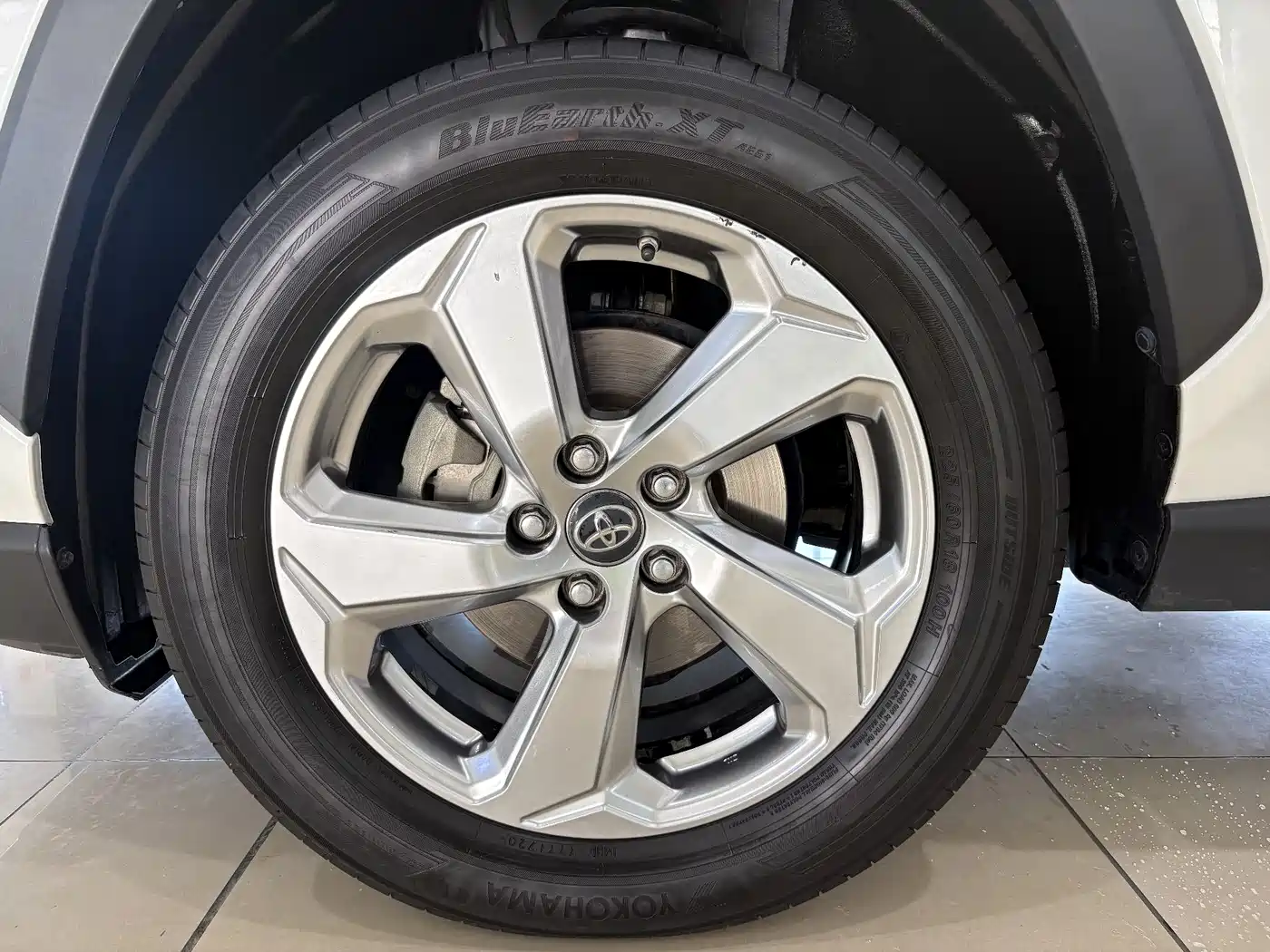 Toyota RAV4 Rongfang 2020 2.0L CVT 2WD Trend Edition фото 15
