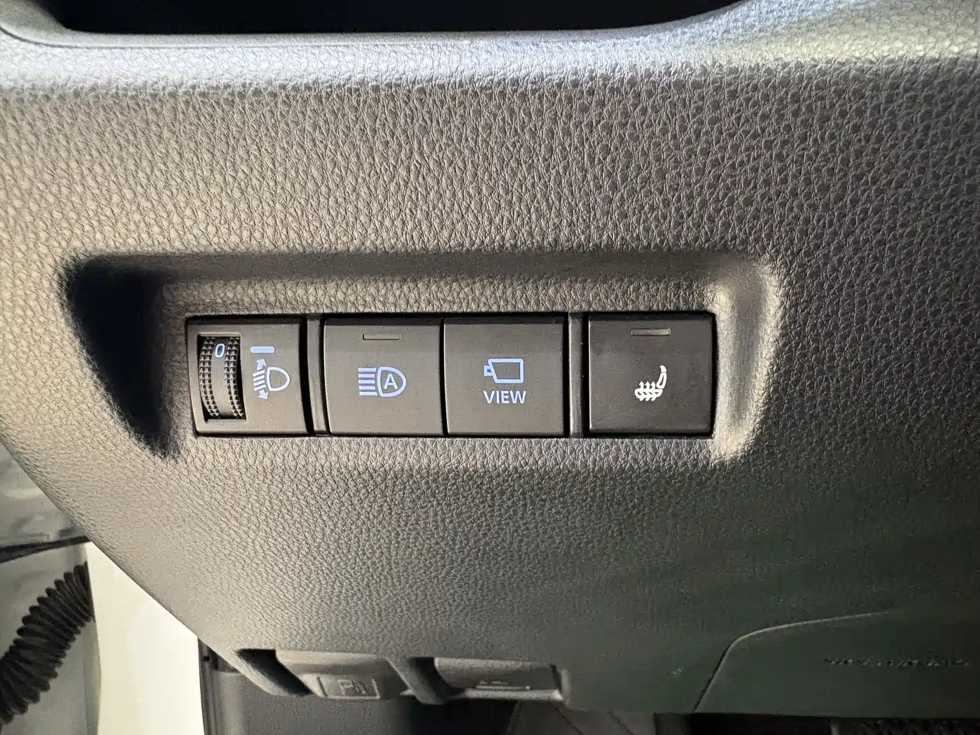 Toyota RAV4 Rongfang 2020 2.0L CVT 2WD Trend Edition фото 14