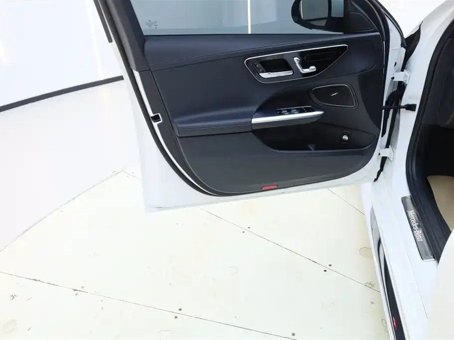 Mercedes-Benz C-Class 2023 Facelift C 260 L Sport Edition фото 16