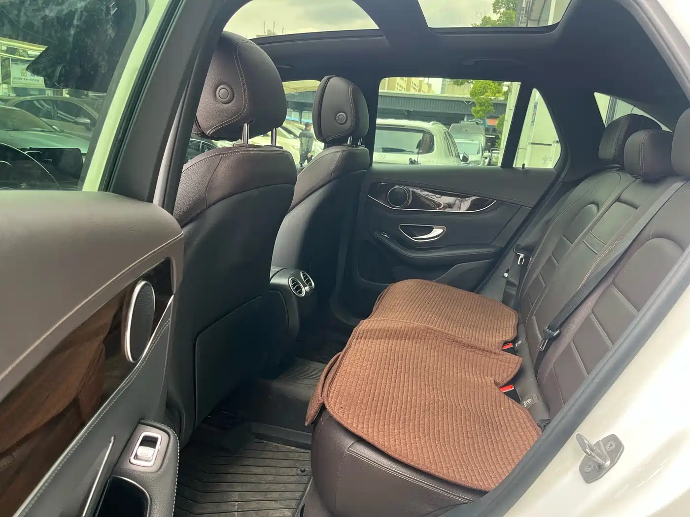 Mercedes-Benz GLC 2018 GLC 260 4MATIC Luxury фото 6