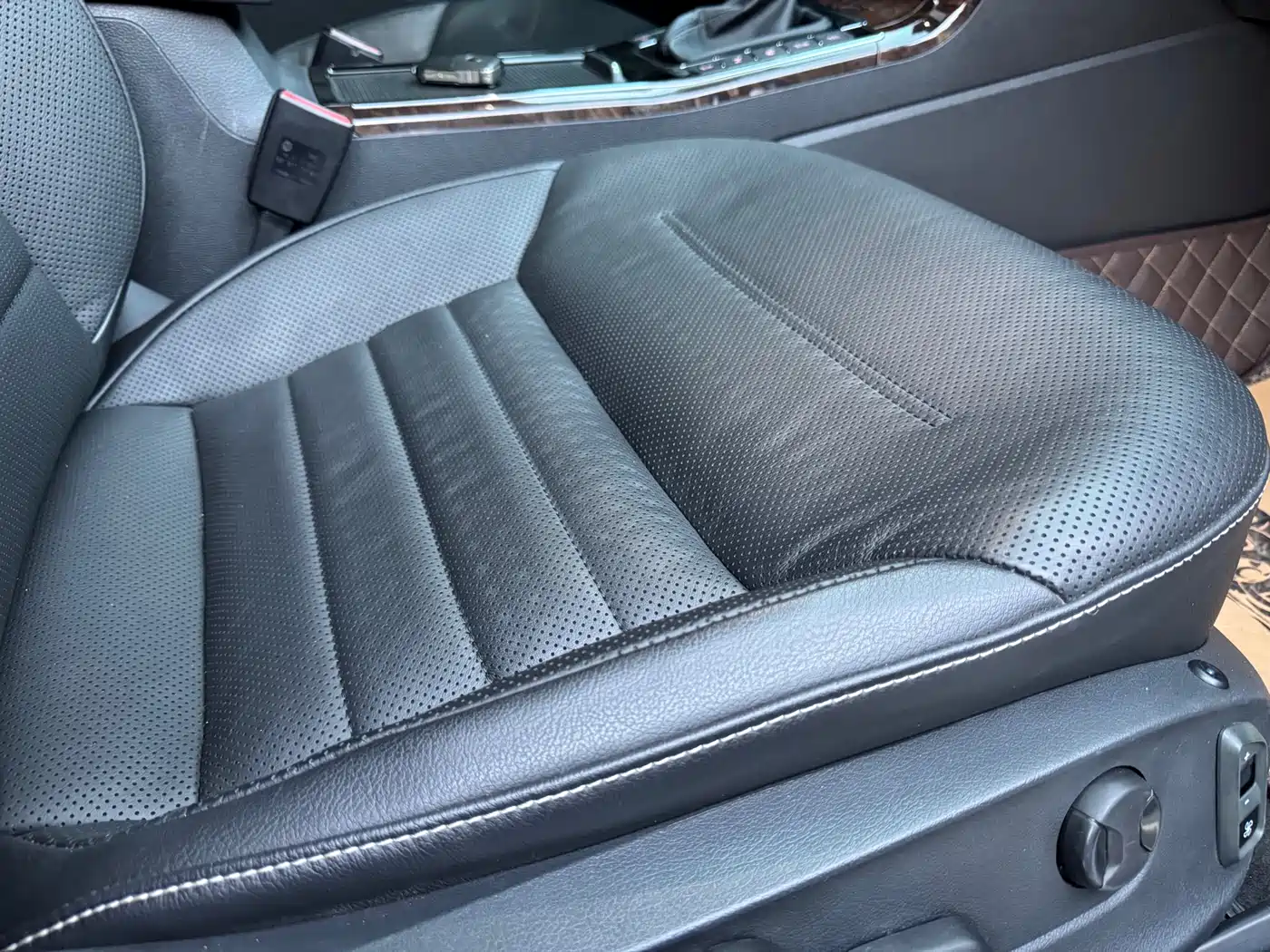 Volkswagen Passat 2016 380TSI DSG Premium Edition фото 13