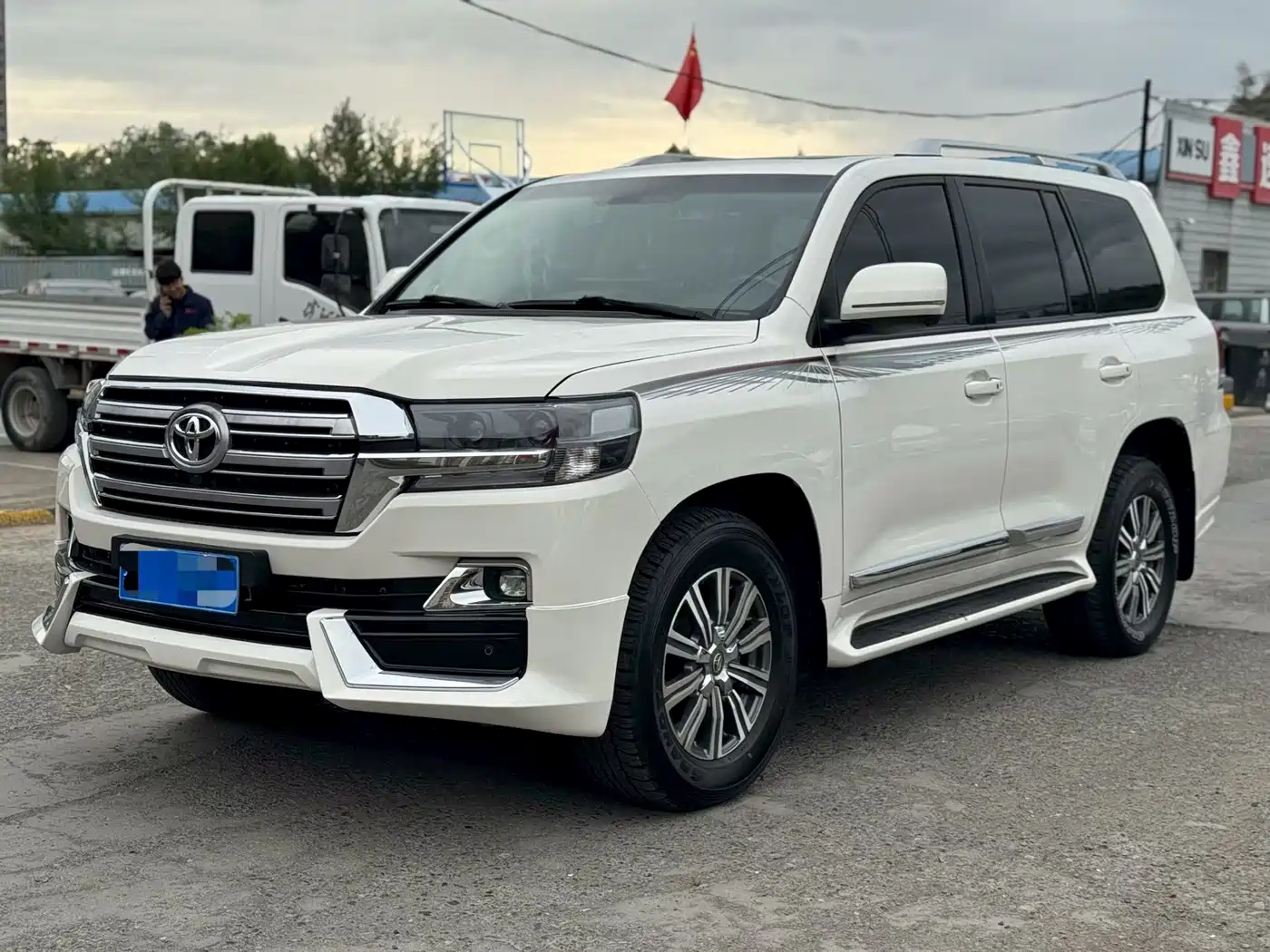 Toyota Land Cruiser 2010 Model 4.7L Automatic VX