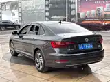 Photo 7 - Volkswagen Sagitar