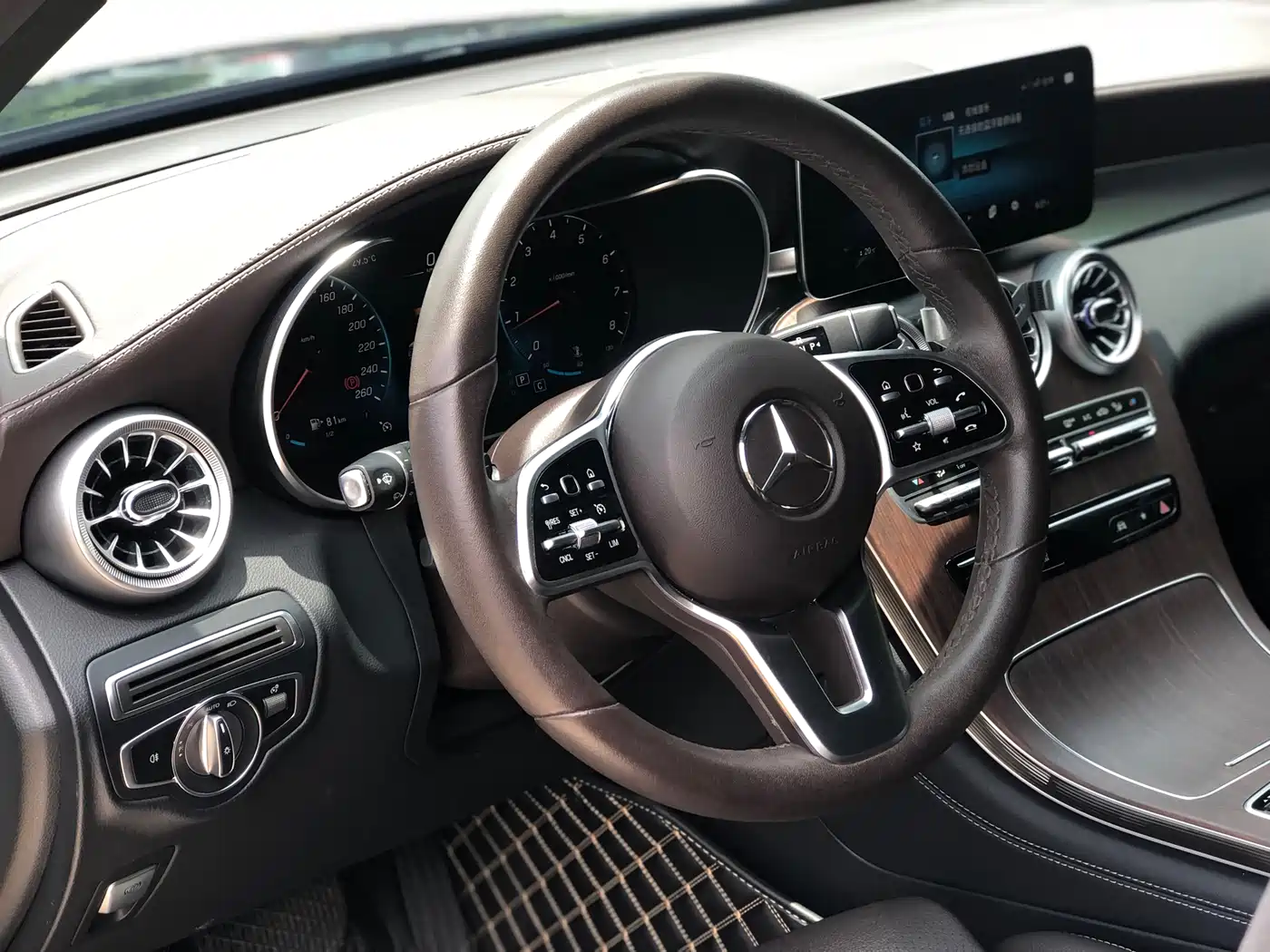 Mercedes-Benz GLC 2021 GLC 300 L 4MATIC Sporty фото 13