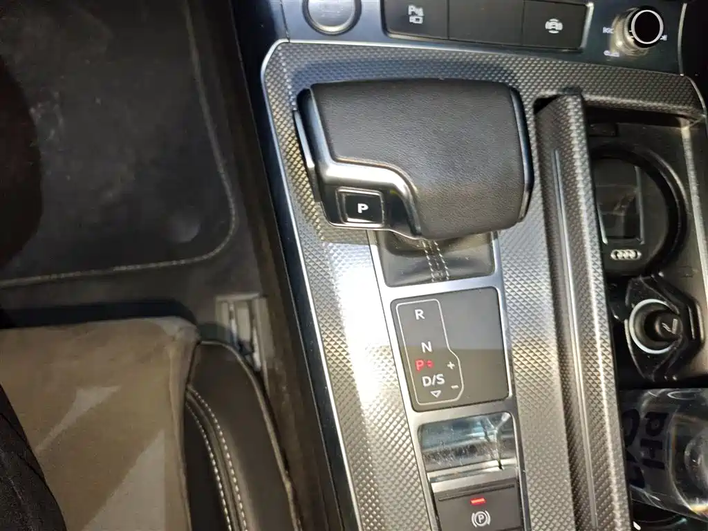 Audi A6L 2019 40 TFSI Luxury Dynamic фото 7
