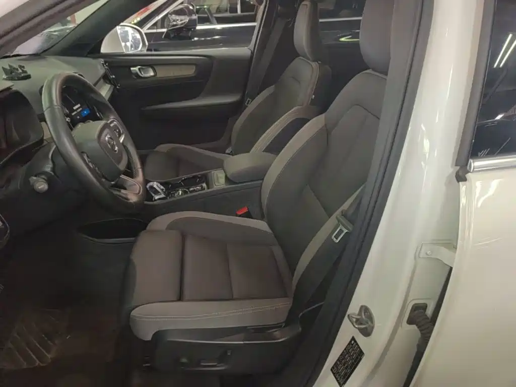 Volvo XC40 2024 2024 B3 Smart Elite Luxury Edition