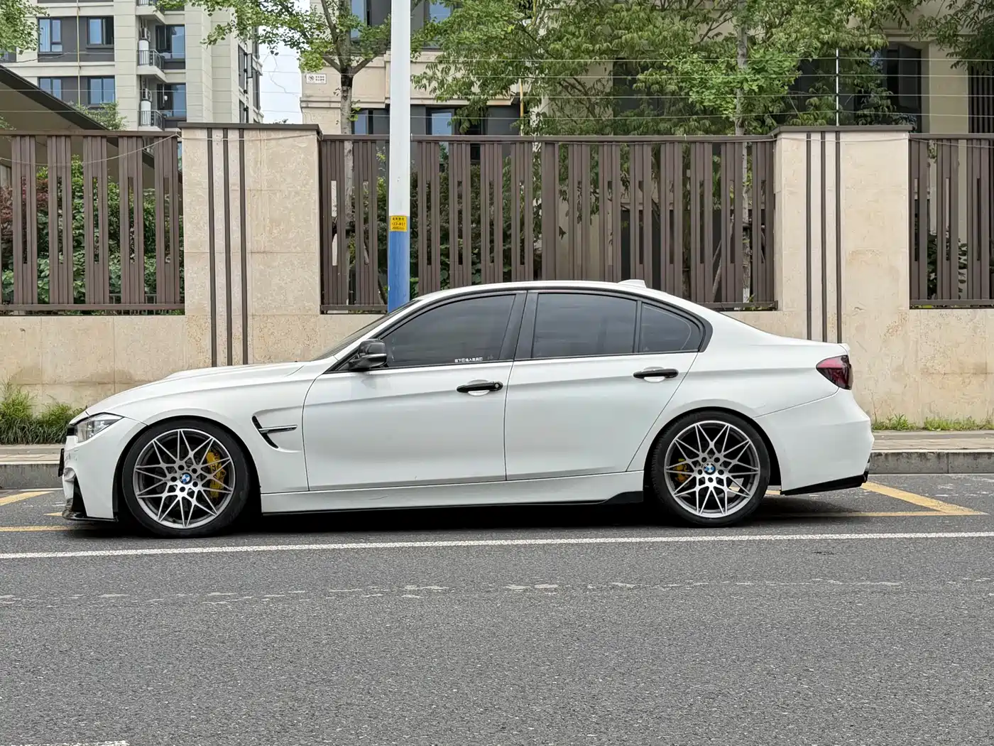 BMW 3 Series (Import) 2013 320i Sport Design Package фото 6