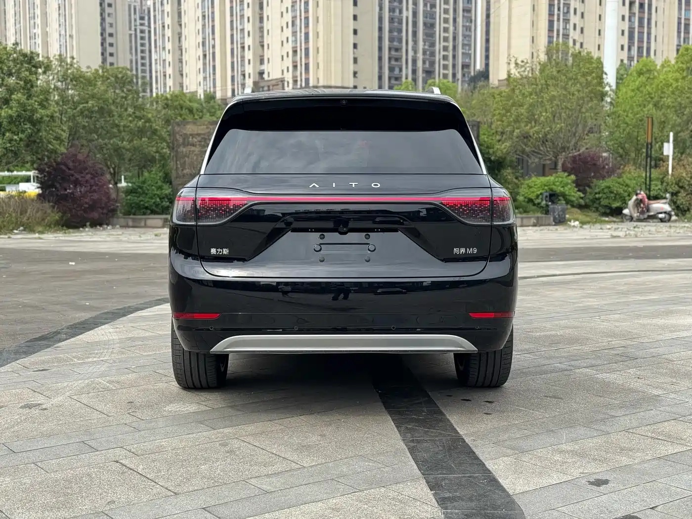 AITO Wenjie AITO M9 2024 Range Extender Max Edition 42kWh 6-seater фото 5