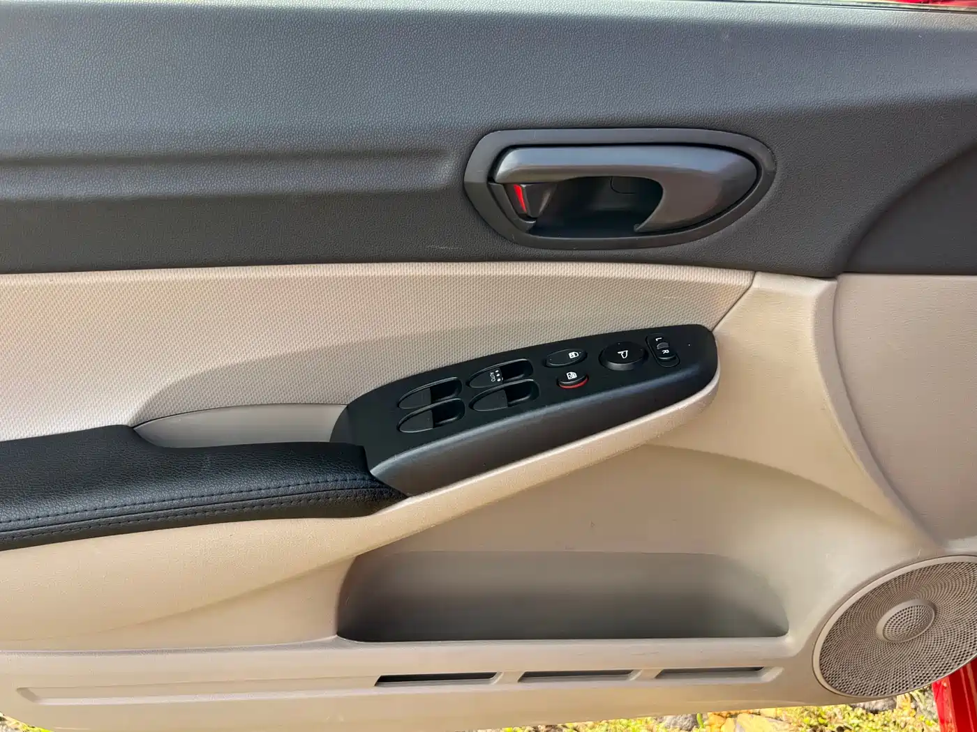 CIIMO CIIMO 2013 2012 1.8L Automatic