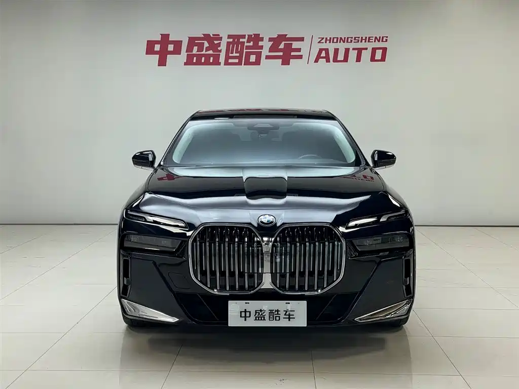 BMW 7-SERIES