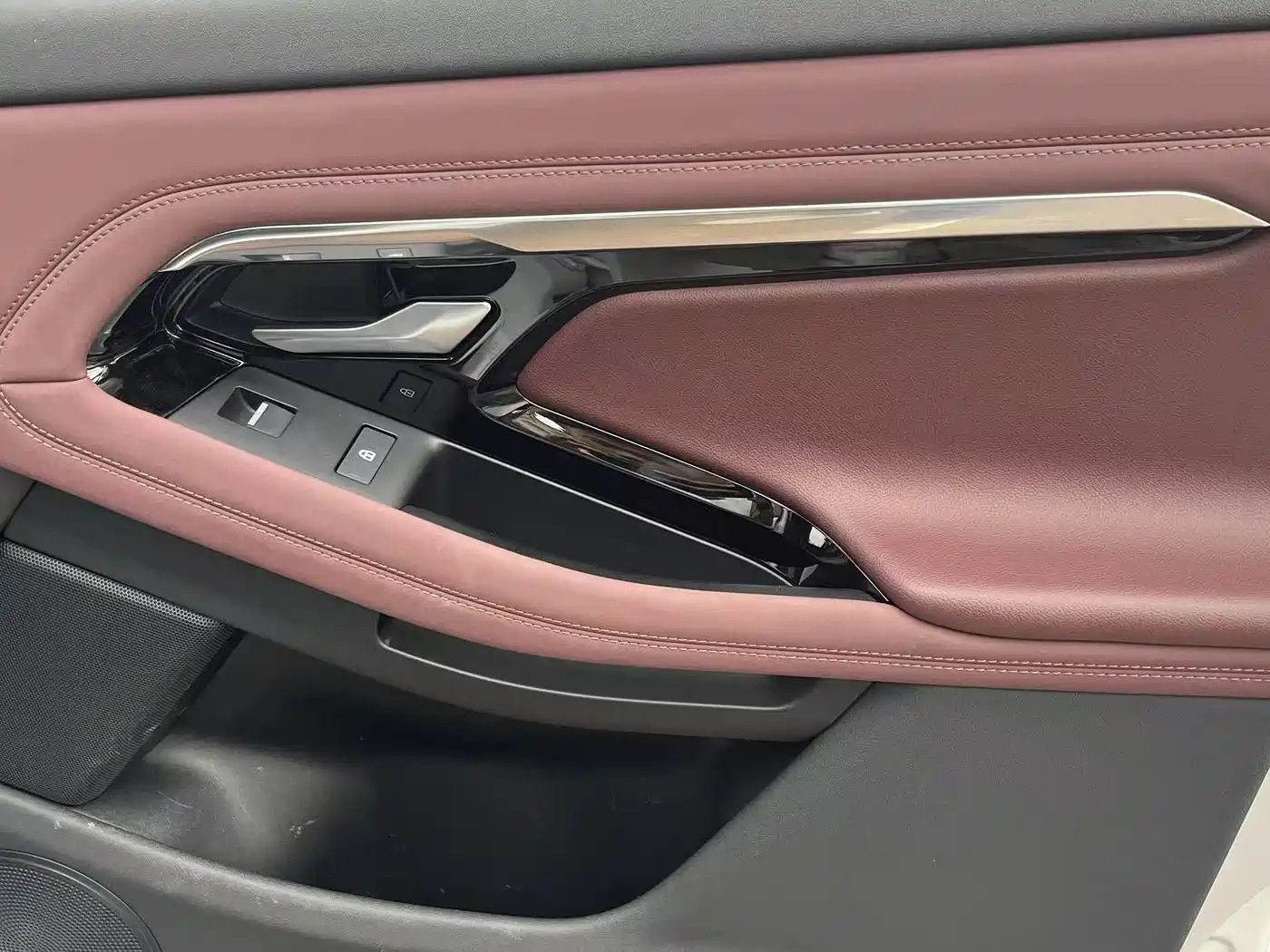 LAND ROVER RANGE ROVER AURORA