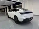 Photo 12 - Tesla Model Y