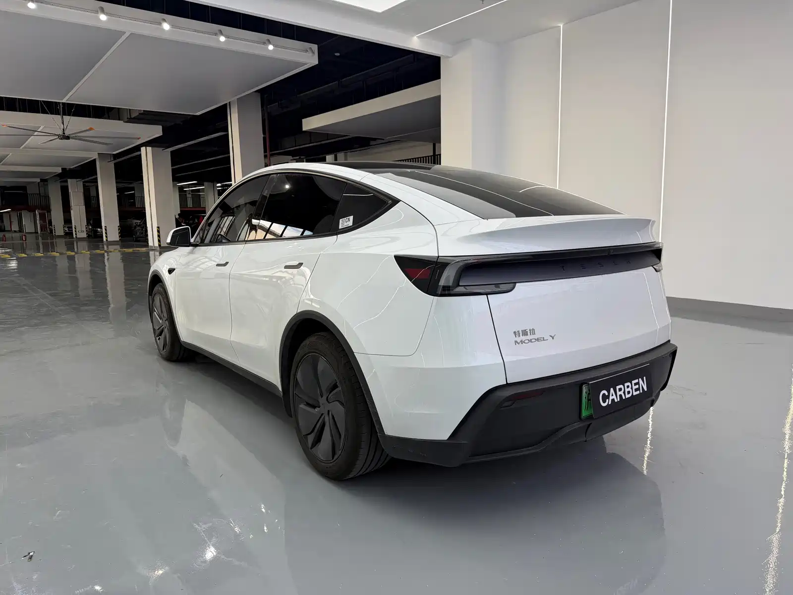 Photo 12 - Tesla Model Y