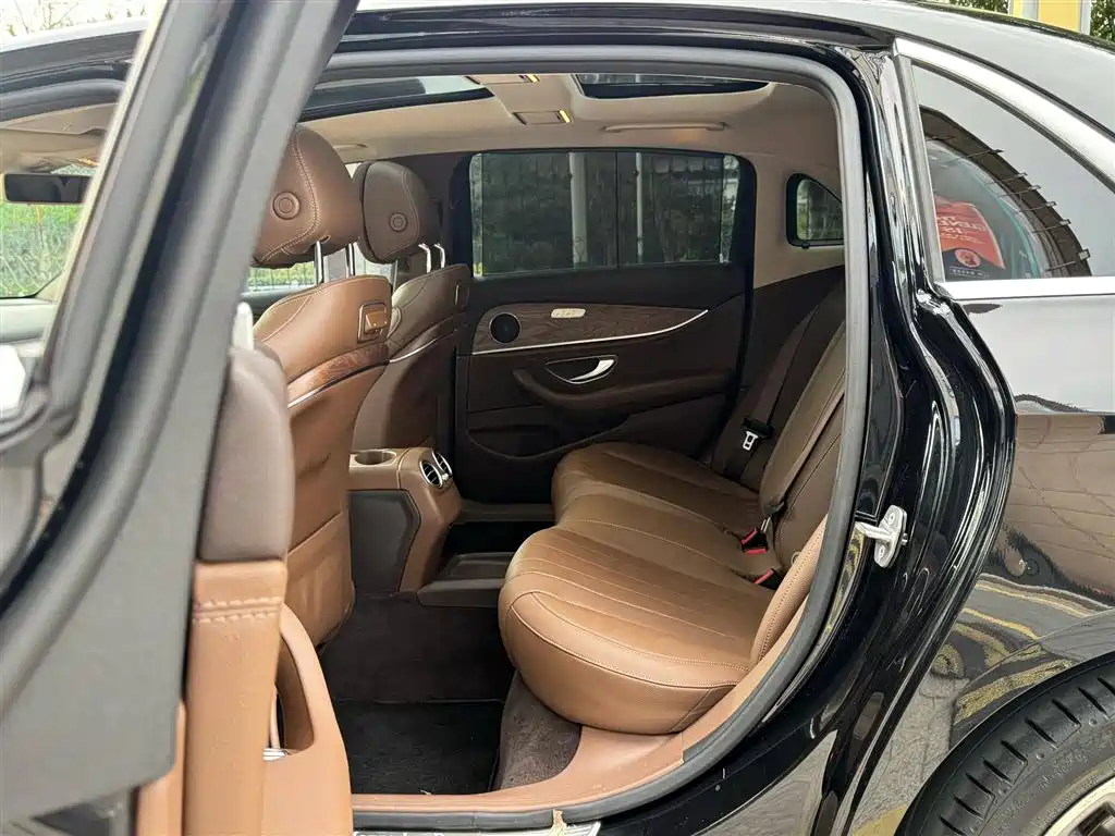 Mercedes-Benz E-Class 2018 Facelift E 300 L Sport Luxury фото 10