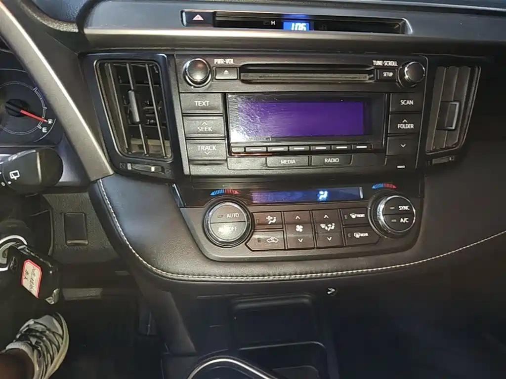 Toyota RAV4 Rongfang 2019 2.0L CVT 2WD Pioneer Version China V фото 13
