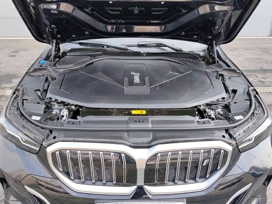 BMW i5 2024 eDrive 35L M Sport Package фото 13