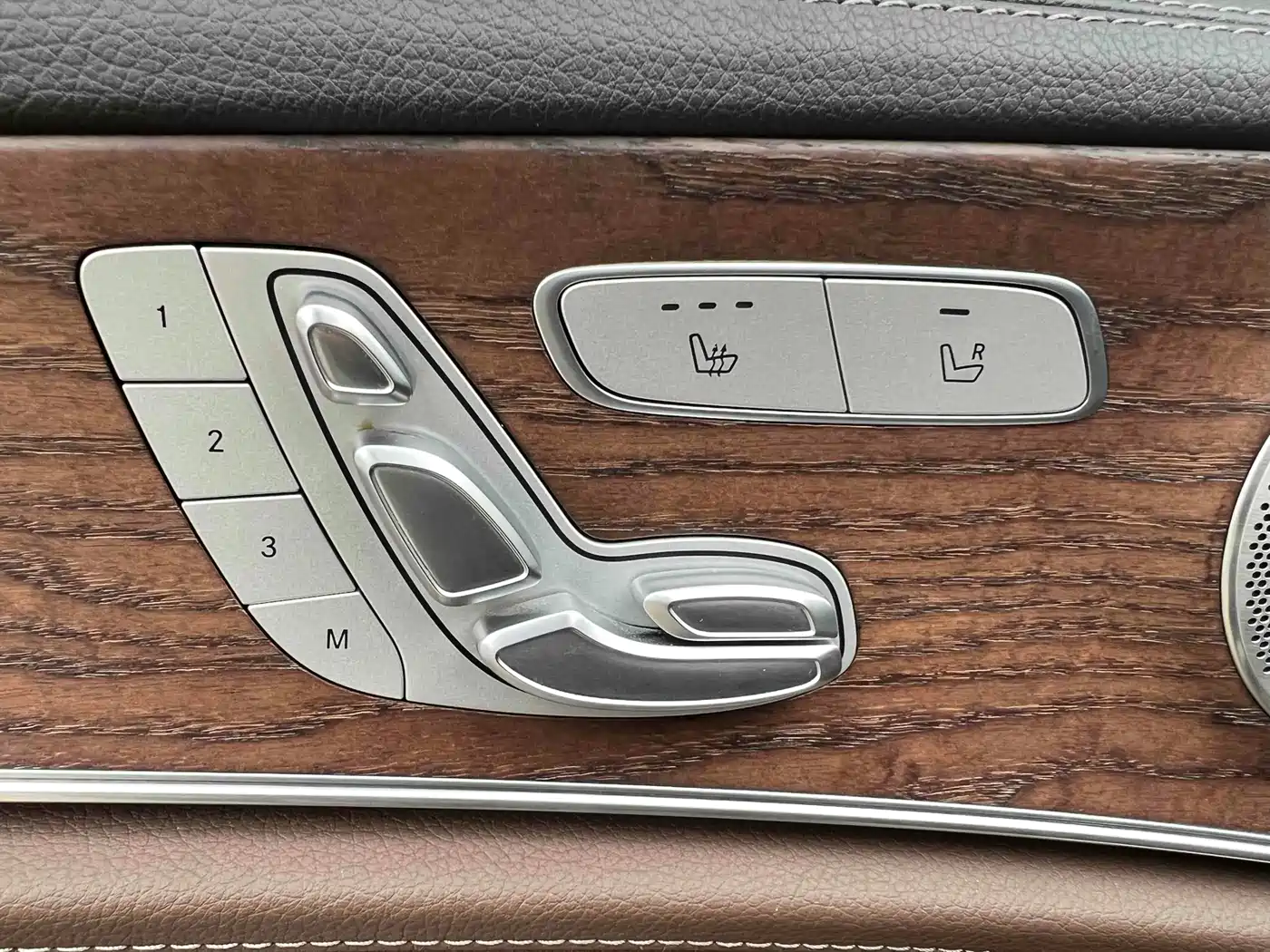 Mercedes-Benz E-Class 2023 E 300 L Luxury фото 8