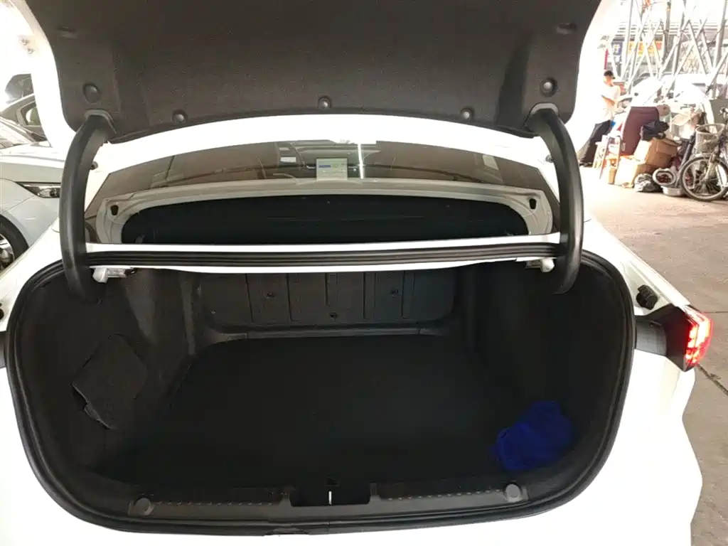 Geely Galaxy Galaxy L6 2023 125km Starship фото 19