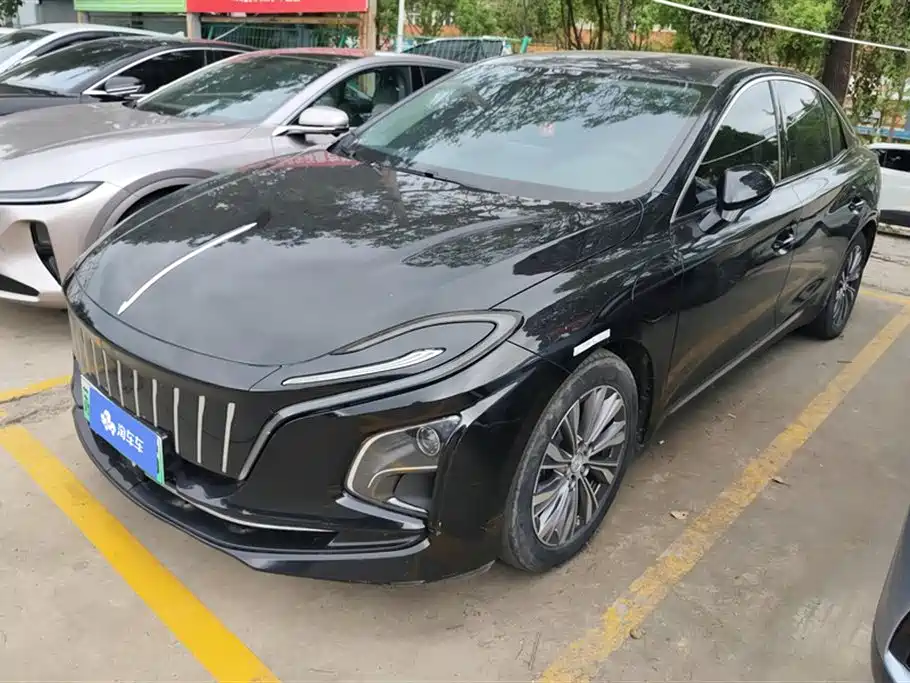 Hongqi E-QM5 2022 431km Charging Enjoyment Edition