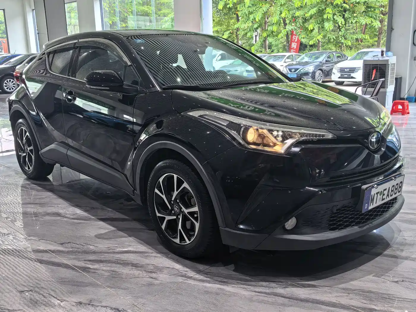Toyota C-HR 2020 2020 Model 2.0L Leading