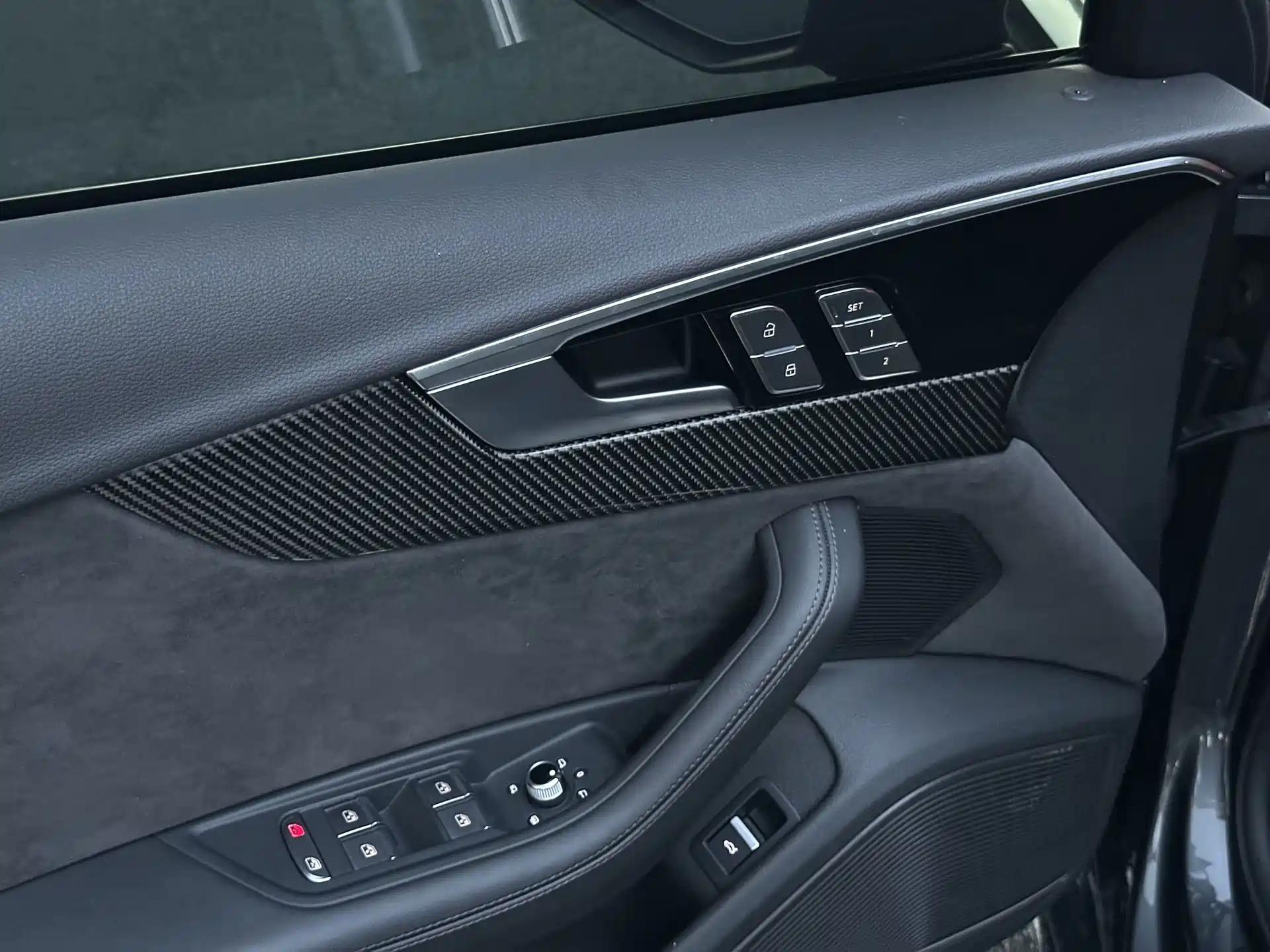 Фото 16 - Audi A4L