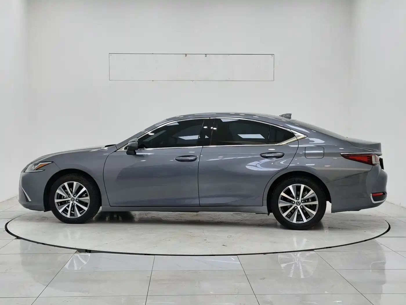 Lexus ES 2020 200 Luxury фото 4