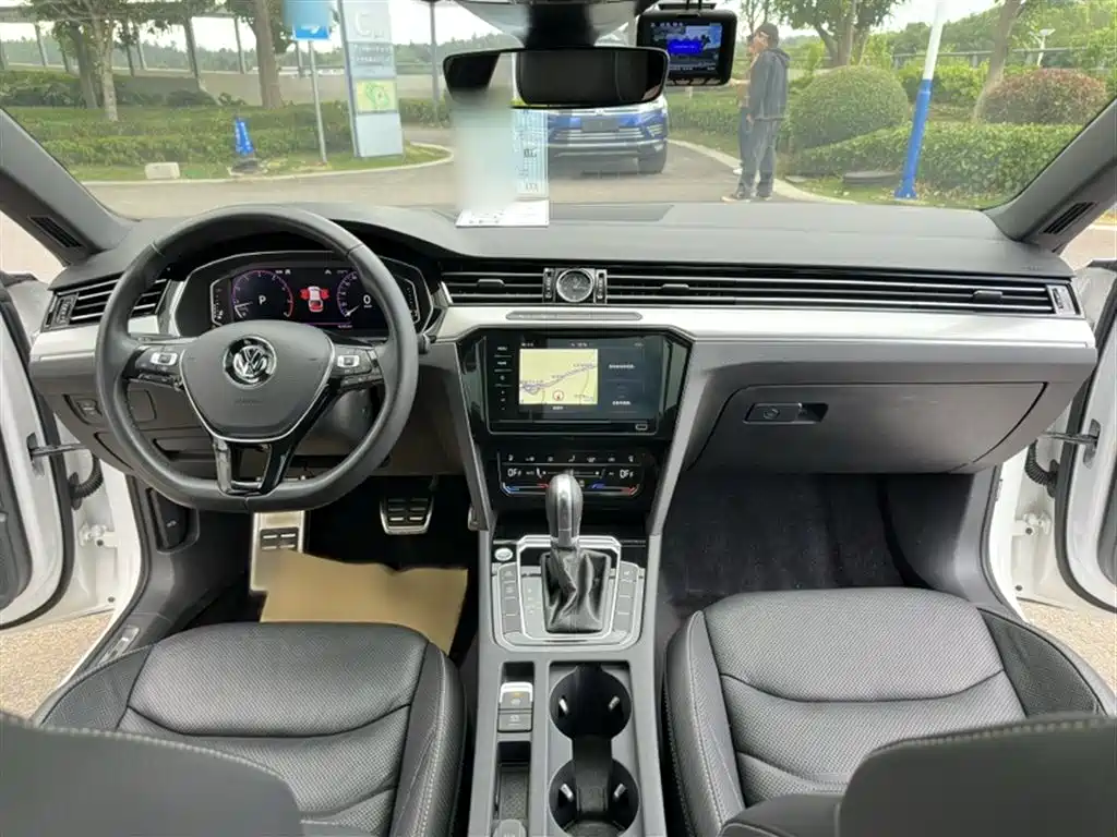 Volkswagen FAW-Volkswagen CC 2020 330TSI Glamour Version China VI фото 16