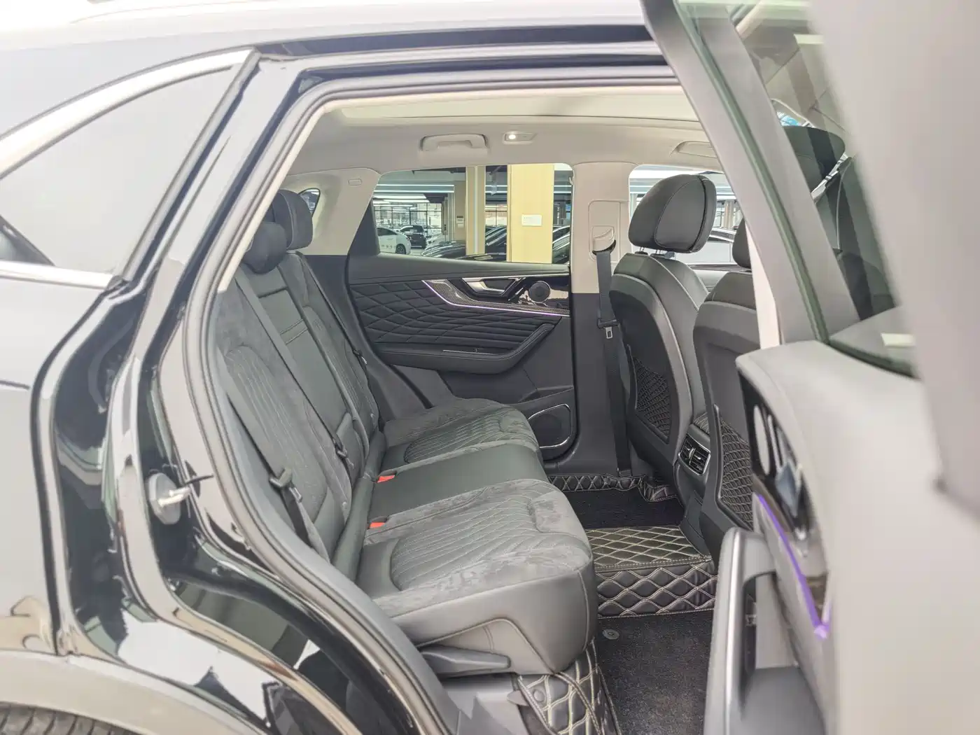 Hongqi HS5 2022 2.0T Smart Connect 4WD Flagship фото 6