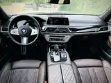 Фото 8 - BMW 7 Series
