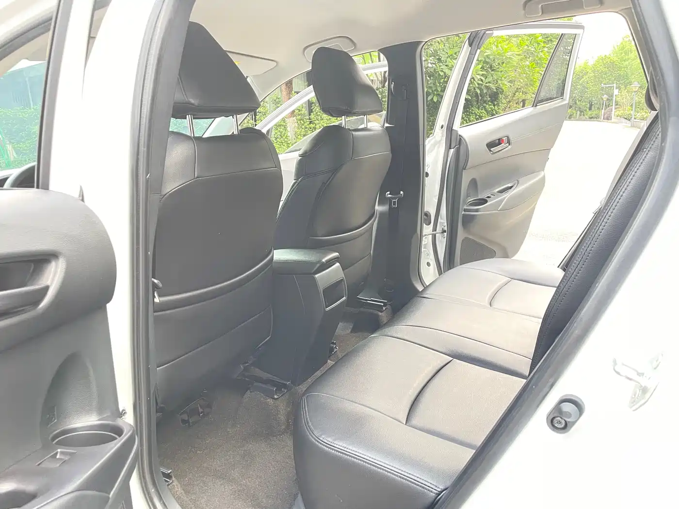Toyota Corolla Cross 2023 2.0L Pioneer Edition фото 11