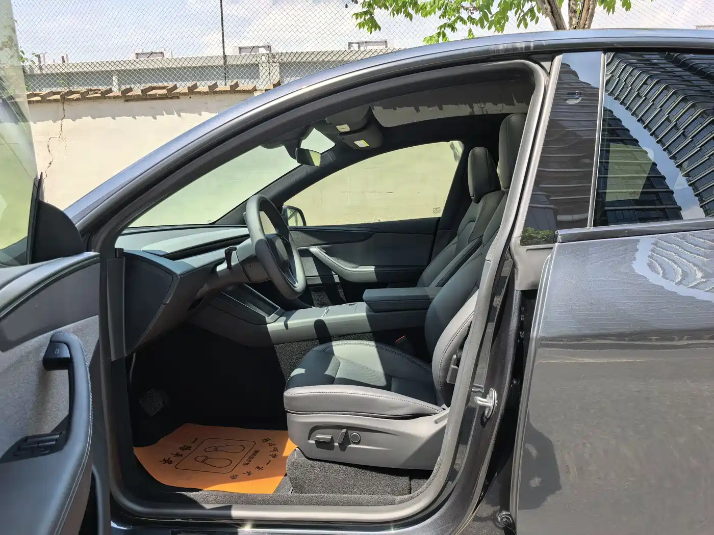 Tesla Model Y 2026 Rear-Wheel Drive фото 9