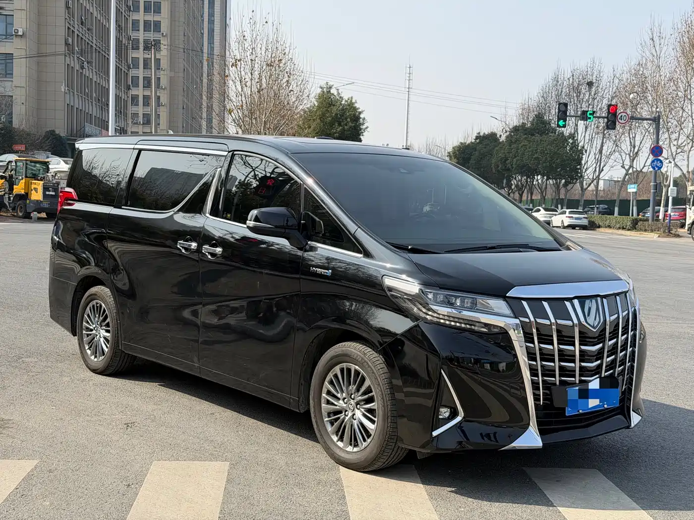 Toyota Alphard 2021 Hybrid 2.5L Ultimate фото 3