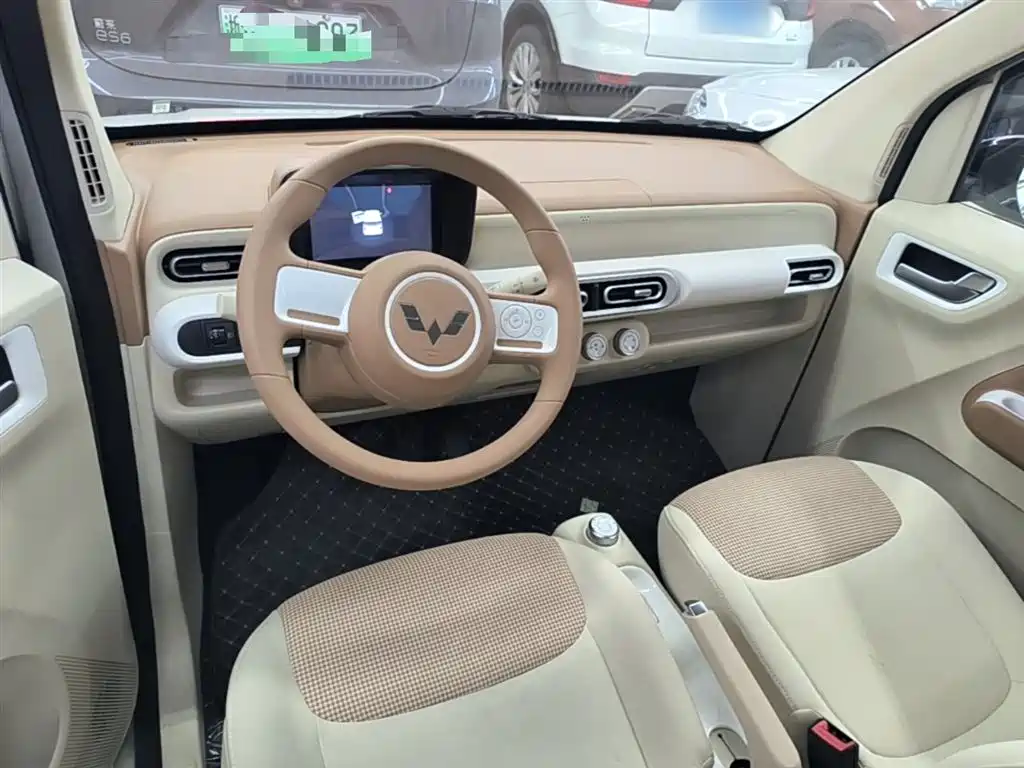 WULING AUTOMOBILE HONGGUANG MINIEV