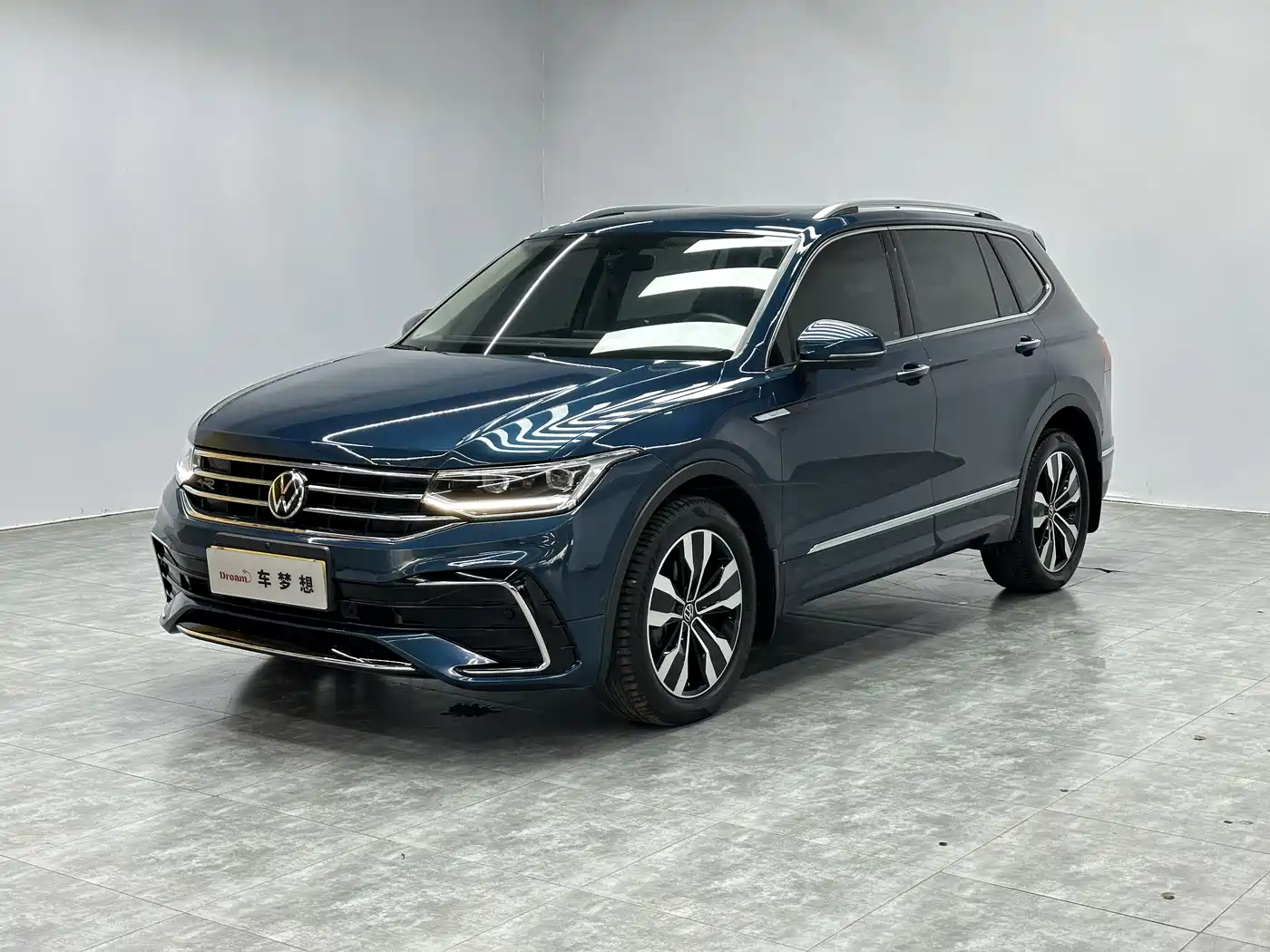 Volkswagen Tiguan L 2022 380TSI Automatic 4WD R-Line Cross Edition 7-Seater
