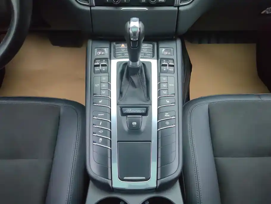 Porsche Macan 2016 Macan S 3.0T фото 16