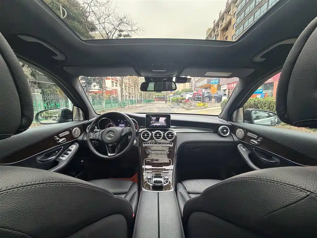 Mercedes-Benz GLC 2016 GLC 260 4MATIC Luxury фото 6