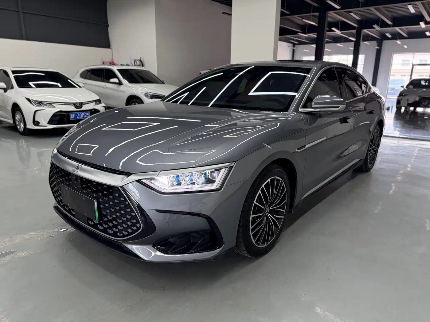 BYD Han 2022 DM-i 121KM Premium Edition