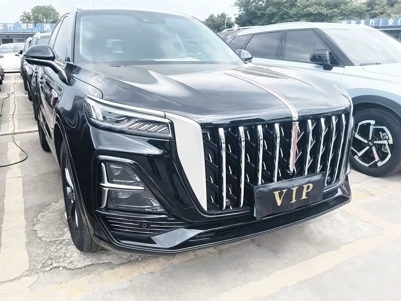 Hongqi HS5 2023 2.0T 4WD Flag Leader Pro фото 3
