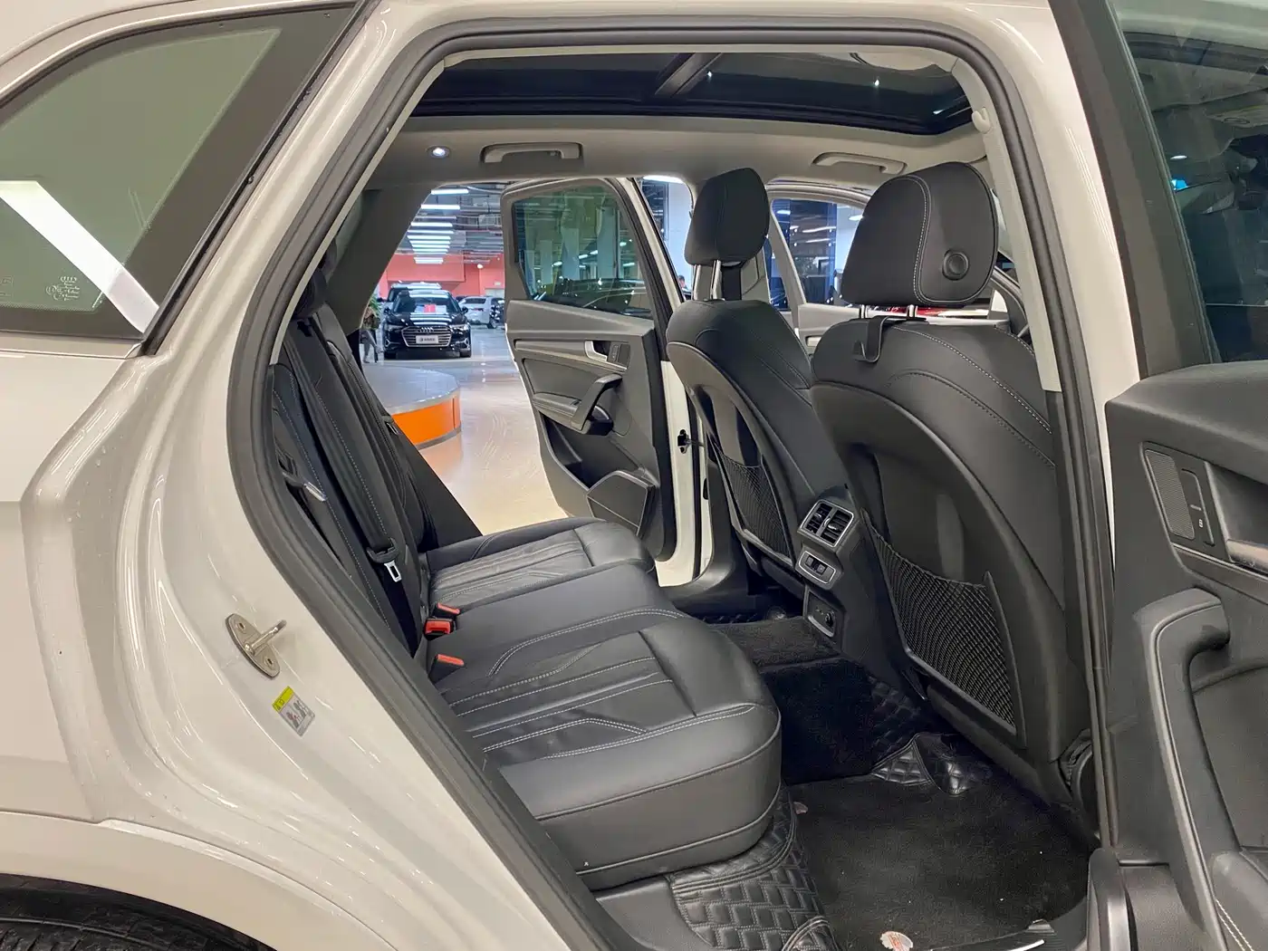 Audi Q5L 2022 40T Luxury Dynamic фото 14