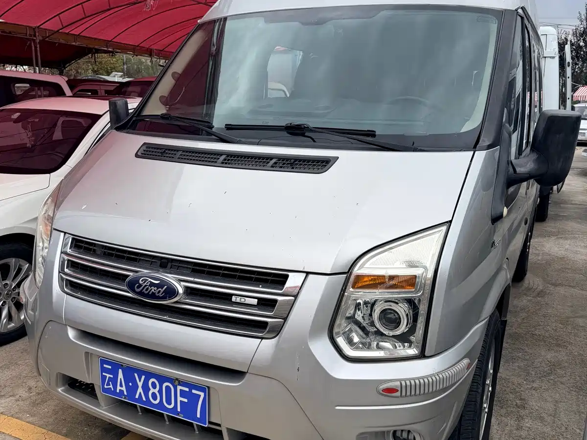 Ford New Generation Transit 2013 2013 2.4T Diesel Economy Logistics Short Wheelbase Medium Roof China III