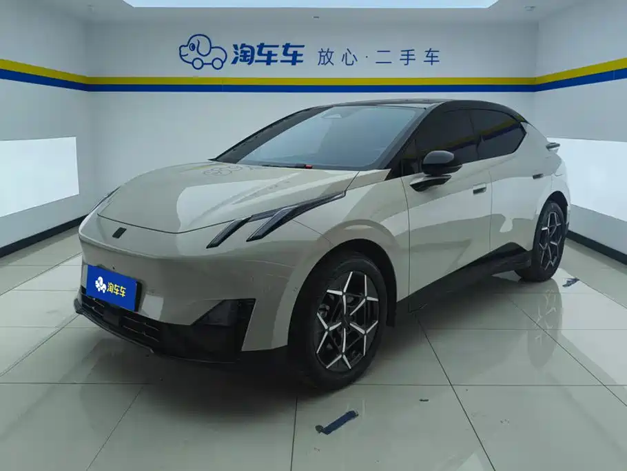 Lynk & Co Z20 2025