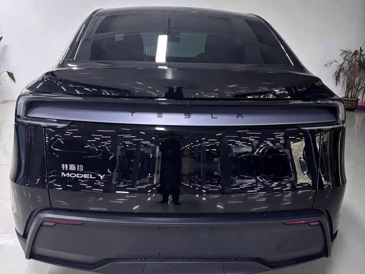 Tesla Model Y 2026 2026 Rear-Wheel Drive