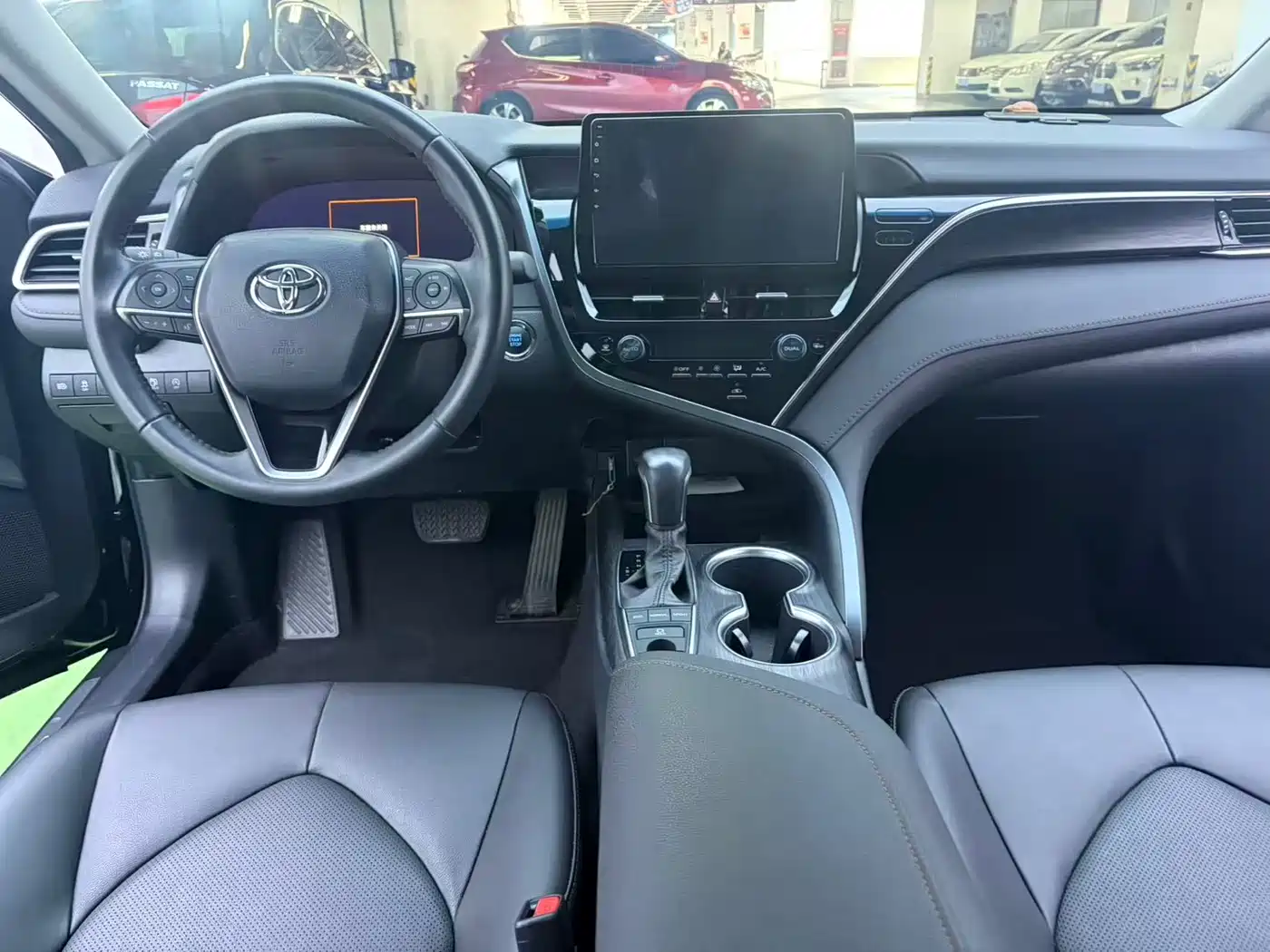 Toyota Camry 2021 2.5G Luxury Edition фото 8