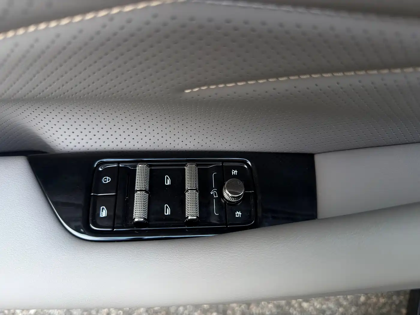 Geely Galaxy Galaxy Xingyao 8 2026 2025 130km EM-i Premium Edition