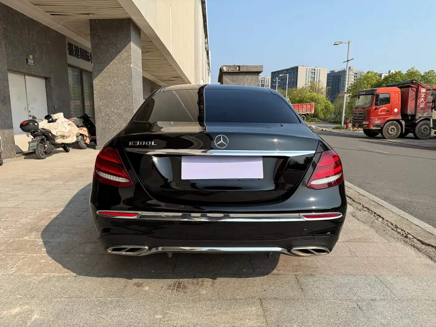 Mercedes-Benz E-Class 2019 E 200 L Sport фото 6